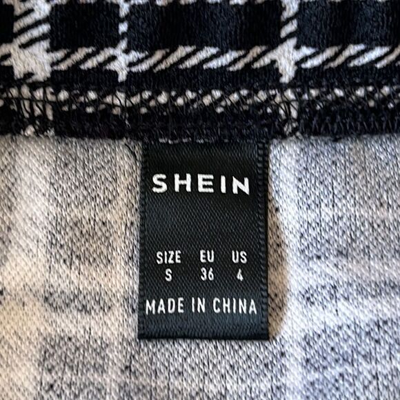 SHEIN mini skirt plaid black and white size small - Picture 3 of 14